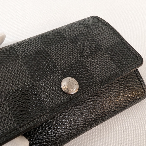 Louis Vuitton 6 Key Holder Damier Graphite - Picture 5 of 7